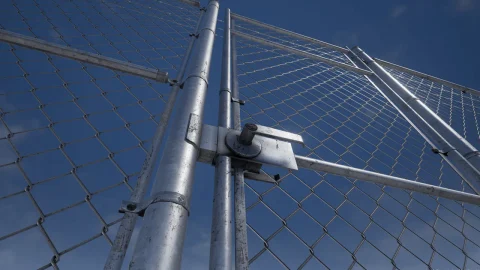 铁丝网围栏 - Fence Chainlink